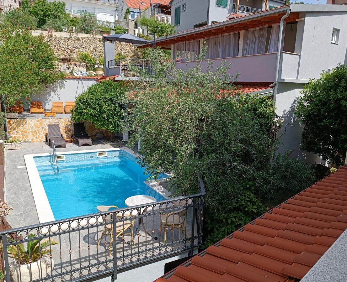 Villa Vlade- From The Heated Pool To The Beach In 1 Minute Jesenice  Exterior photo
