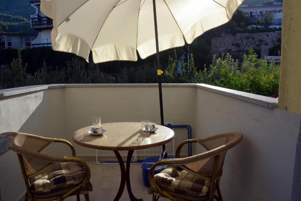 Villa Vlade- From The Heated Pool To The Beach In 1 Minute Jesenice  Exterior photo