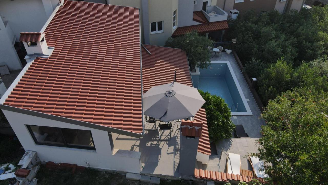 Villa Vlade- From The Heated Pool To The Beach In 1 Minute Jesenice  Exterior photo